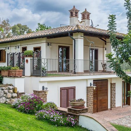 Villa Gli Eucalipti Черветери Екстериор снимка