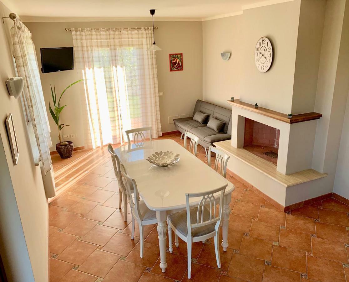 Villa Gli Eucalipti Черветери Екстериор снимка